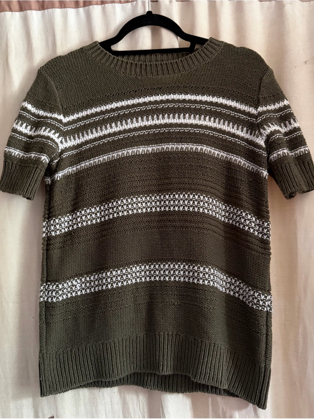 Banana Republic Short Sleeve Striped Knit Sweater Medium Olive/white